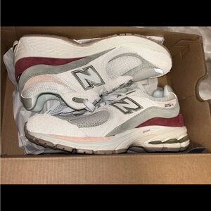 New Balance Women's White, Gray, and Red Sneakers